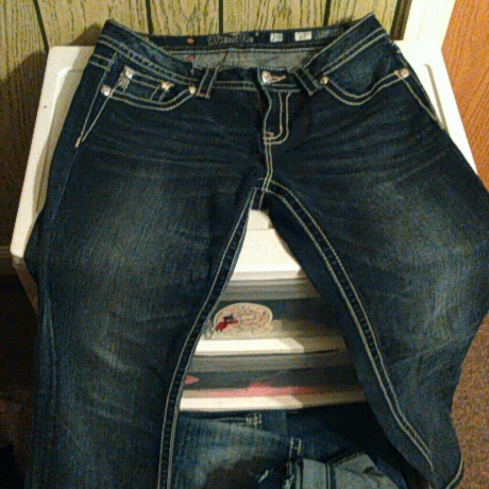 Cite pair of miss me jeans